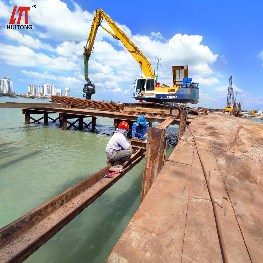 挖掘機(jī)打樁臂.jpg 挖掘機(jī)打樁臂.jpg