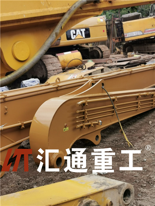 挖掘機(jī)打樁臂.jpg 挖掘機(jī)打樁臂.jpg